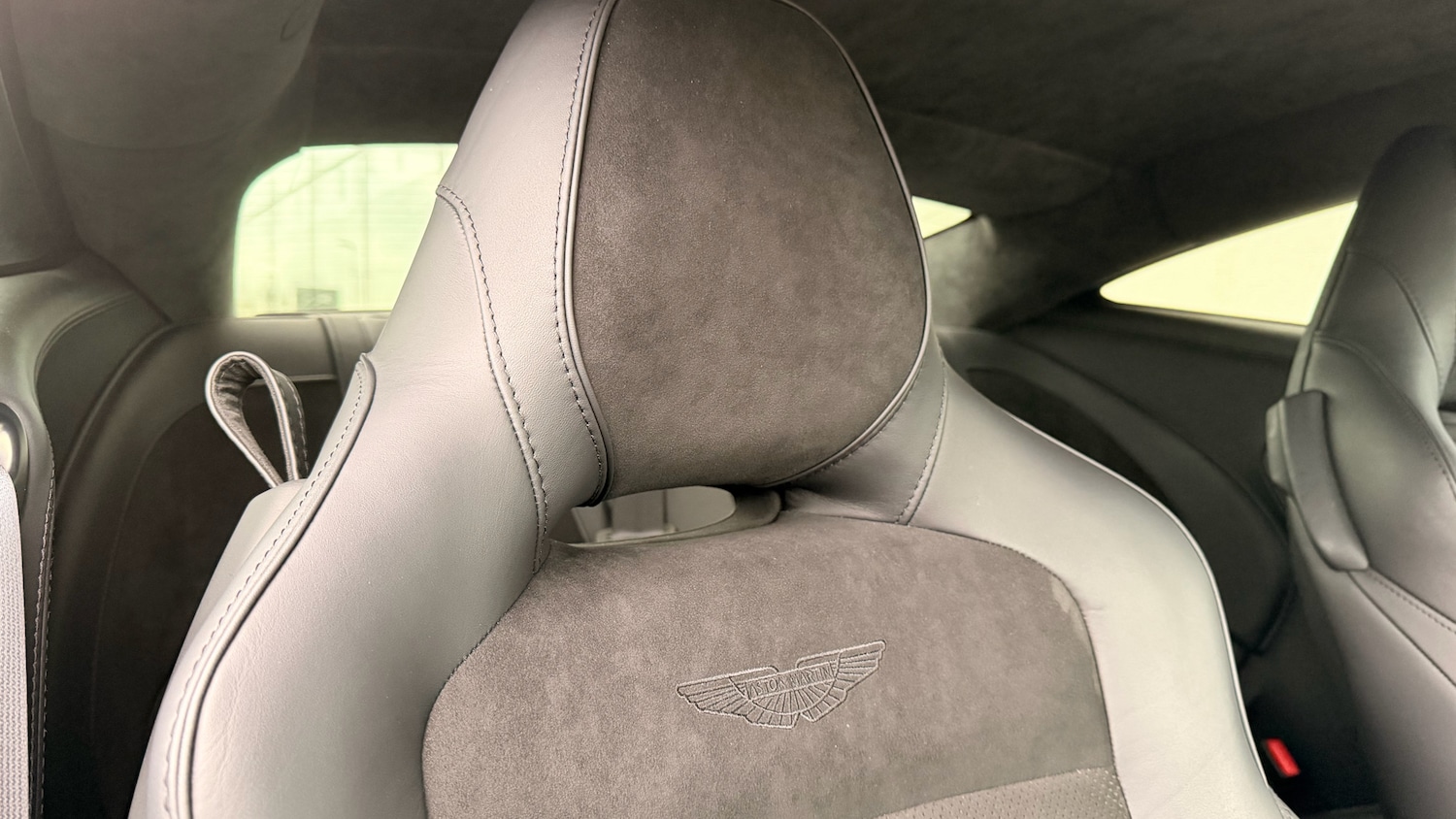 Used Aston Martin DB11 2022 for sale - 76836823: Photo 5