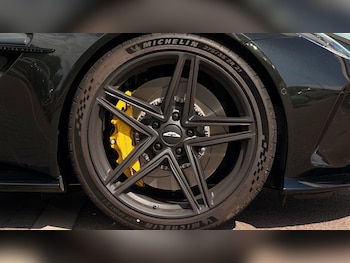Used Aston Martin Vantage 2026 for sale - 79198273: Photo