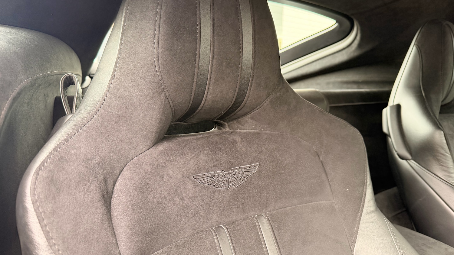 Used Aston Martin Vantage 2019 for sale - 76910975: Photo 5