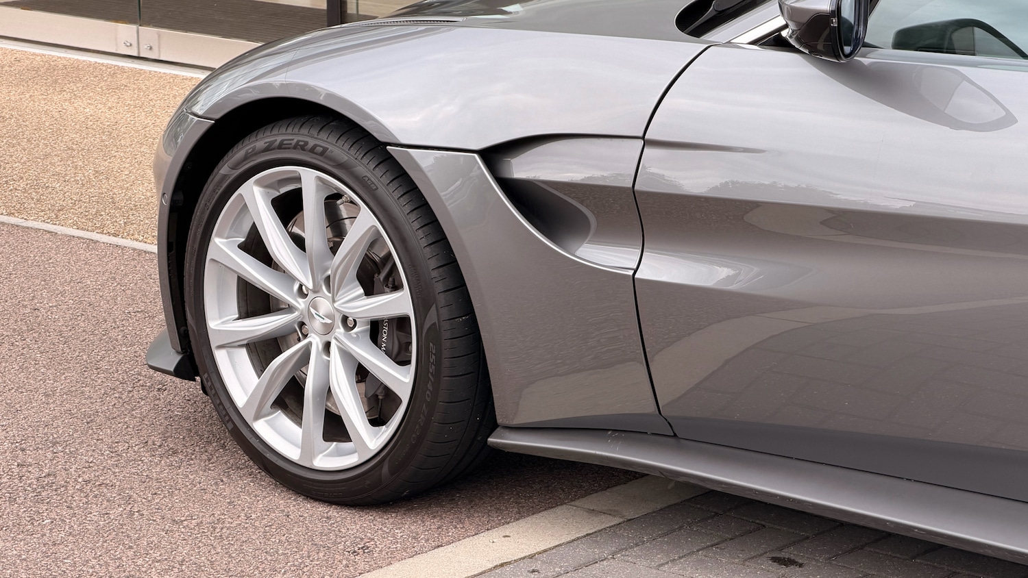 Used Aston Martin Vantage 2019 for sale - 76910975: Photo 9