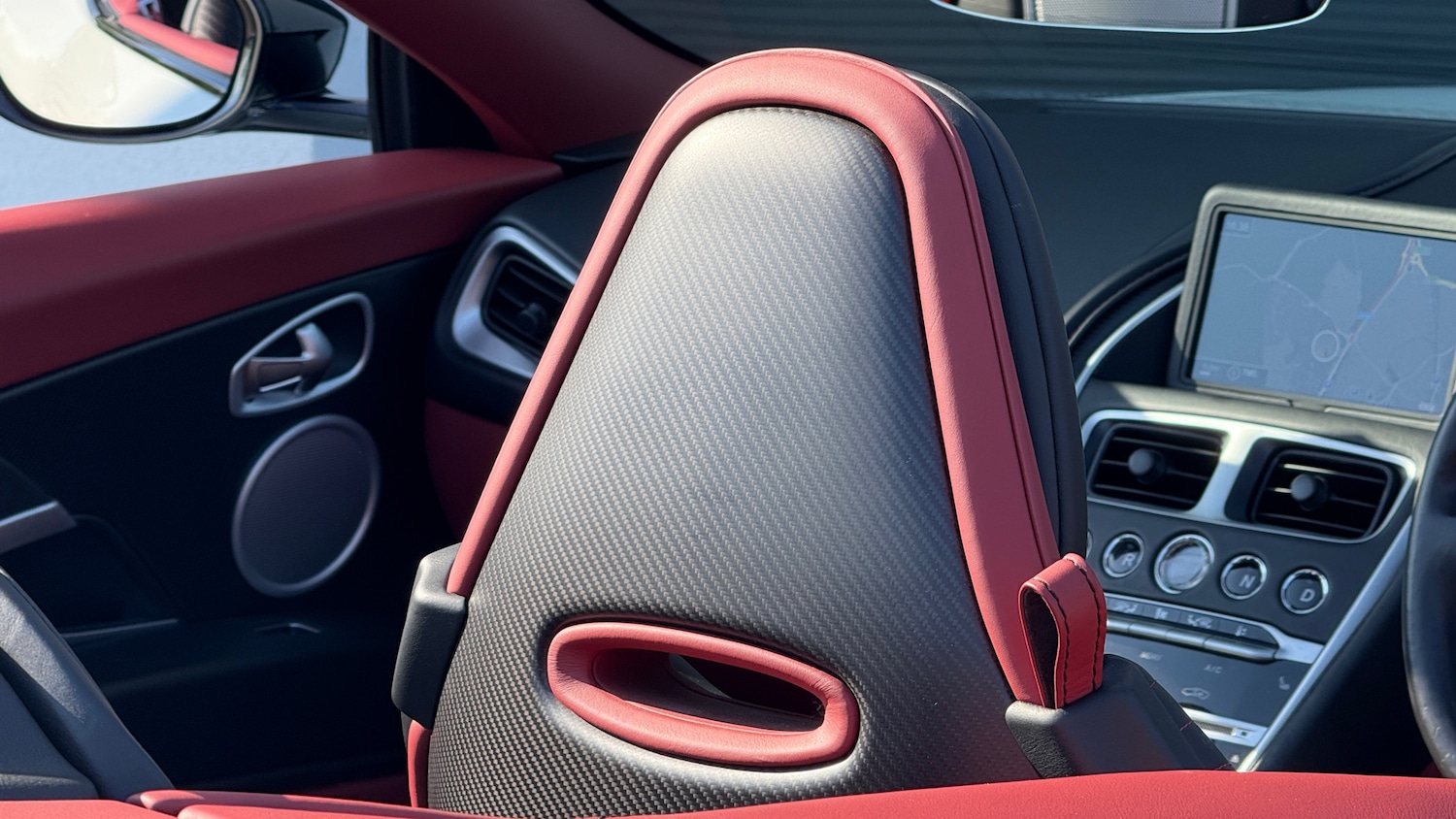 Used Aston Martin DB11 2018 for sale - 77303542: Photo 21