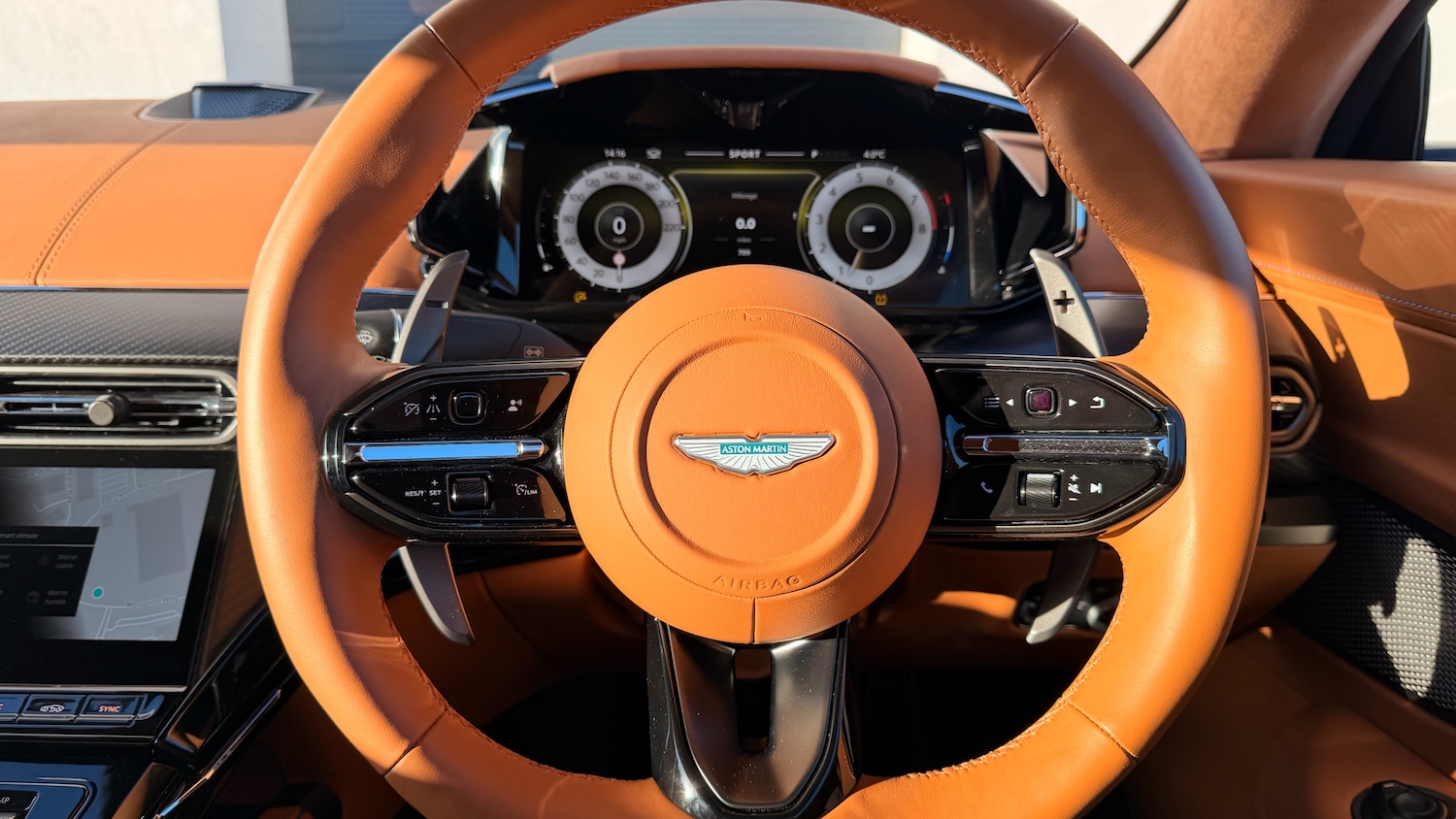 Used Aston Martin Vantage 2025 for sale - 77107543: Photo 11