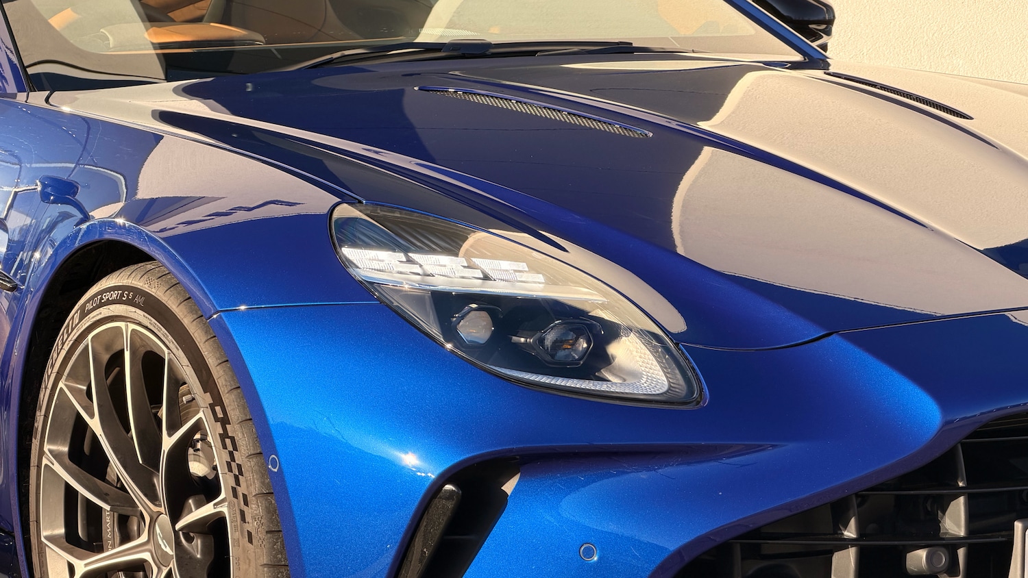 Used Aston Martin Vantage 2025 for sale - 77107543: Photo 15