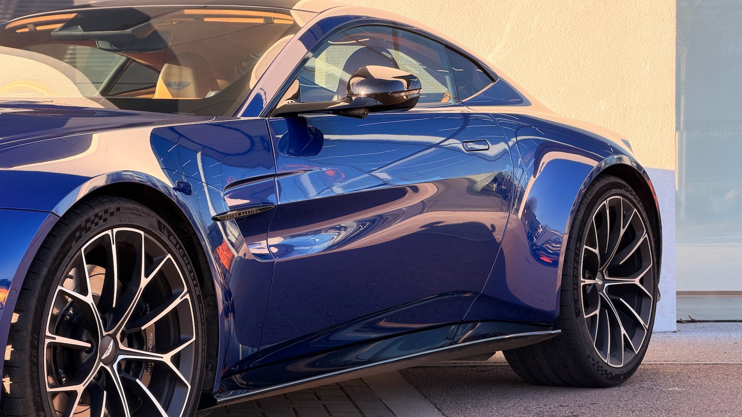 Used Aston Martin Vantage 2025 for sale - 77107543: Photo 25