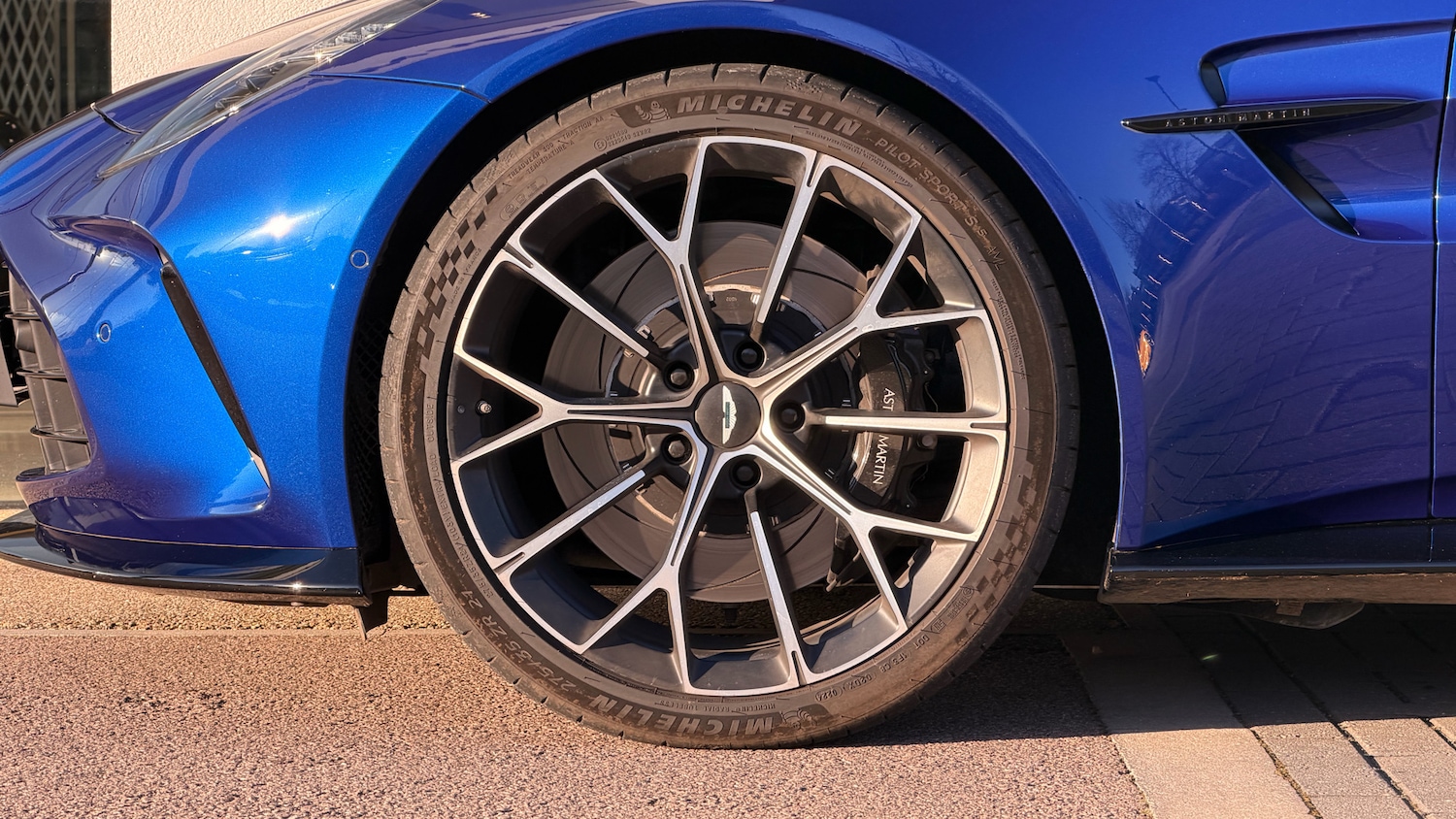 Used Aston Martin Vantage 2025 for sale - 77107543: Photo 4