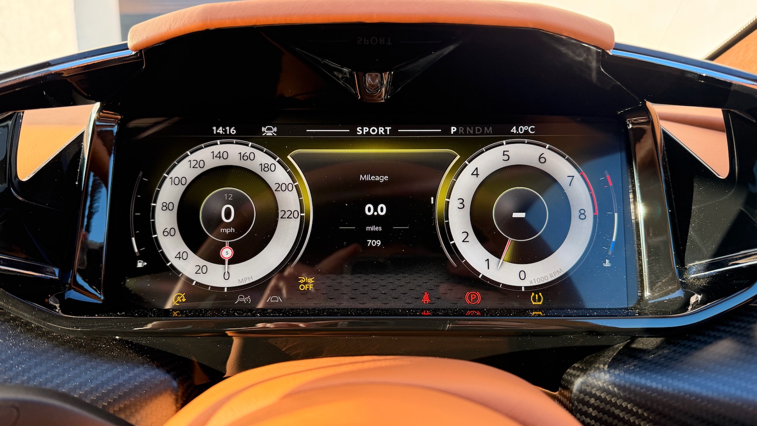 Used Aston Martin Vantage 2025 for sale - 77107543: Photo 6