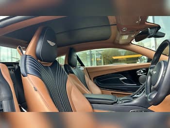 Used Aston Martin DB11 2017 for sale - 79687144: Photo
