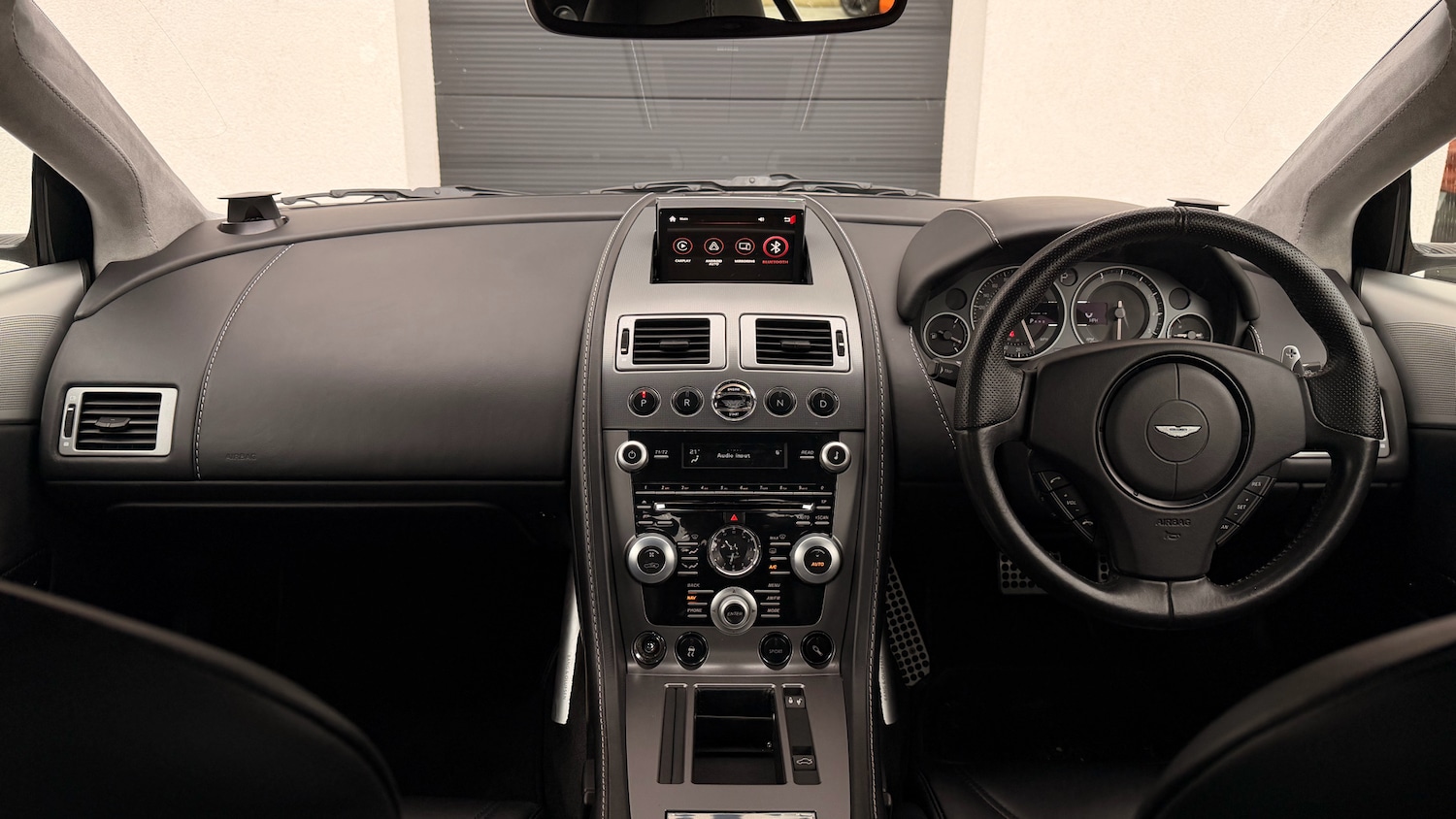 Used Aston Martin DBS 2010 for sale - 77329053: Photo 10