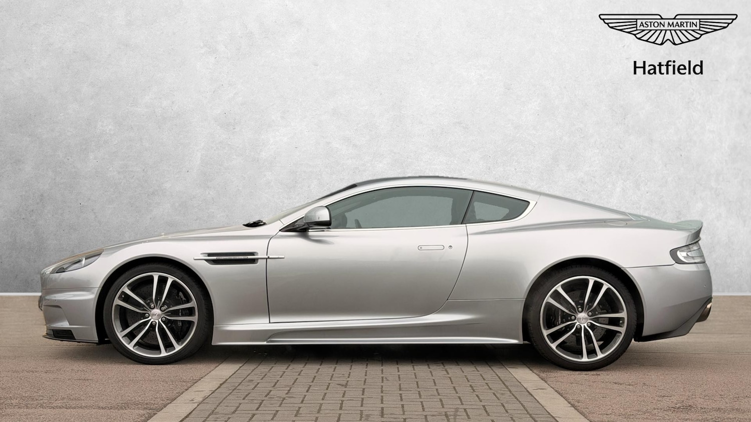Used Aston Martin DBS 2010 for sale - 77329053: Photo 13