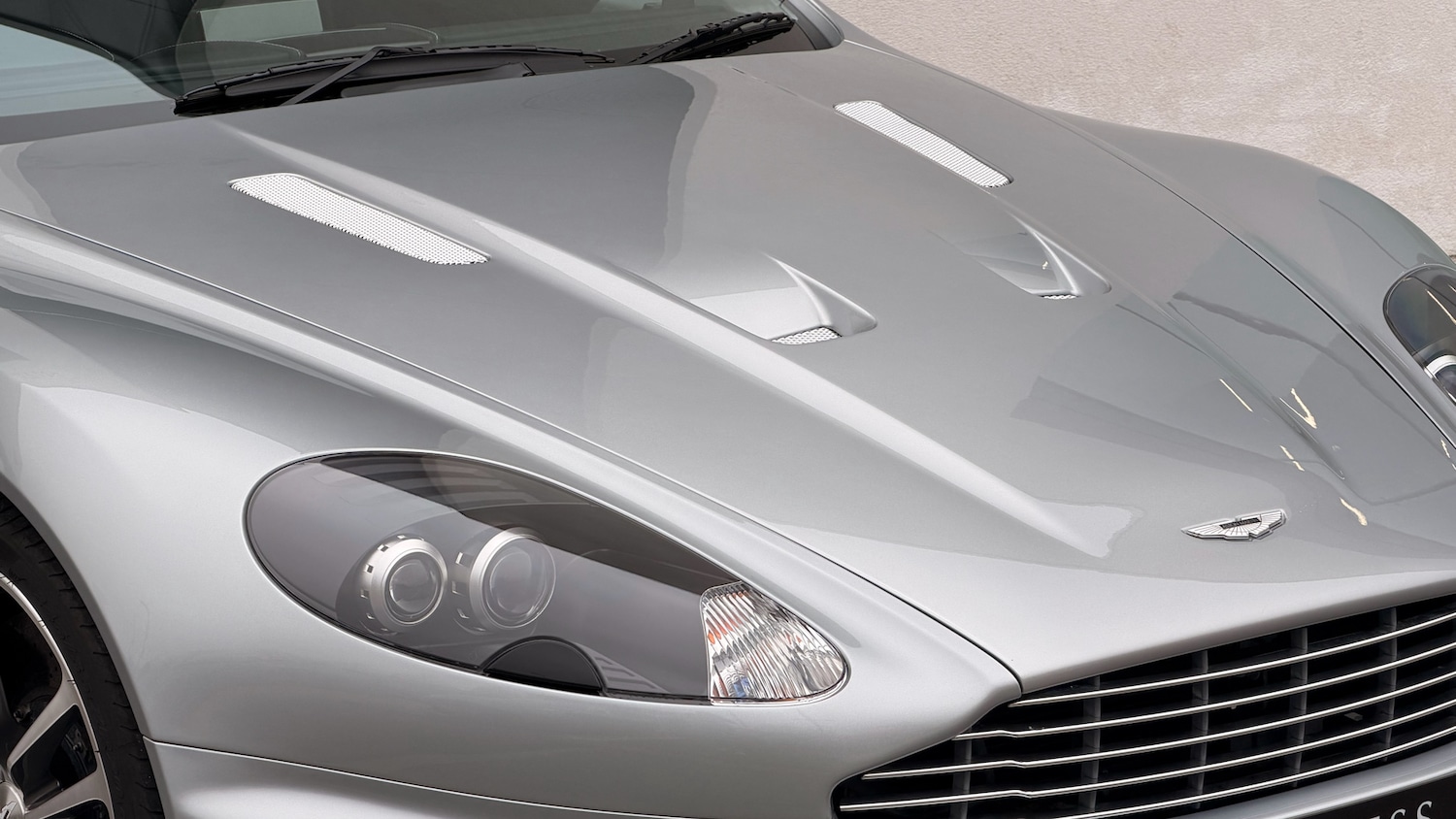 Used Aston Martin DBS 2010 for sale - 77329053: Photo 23