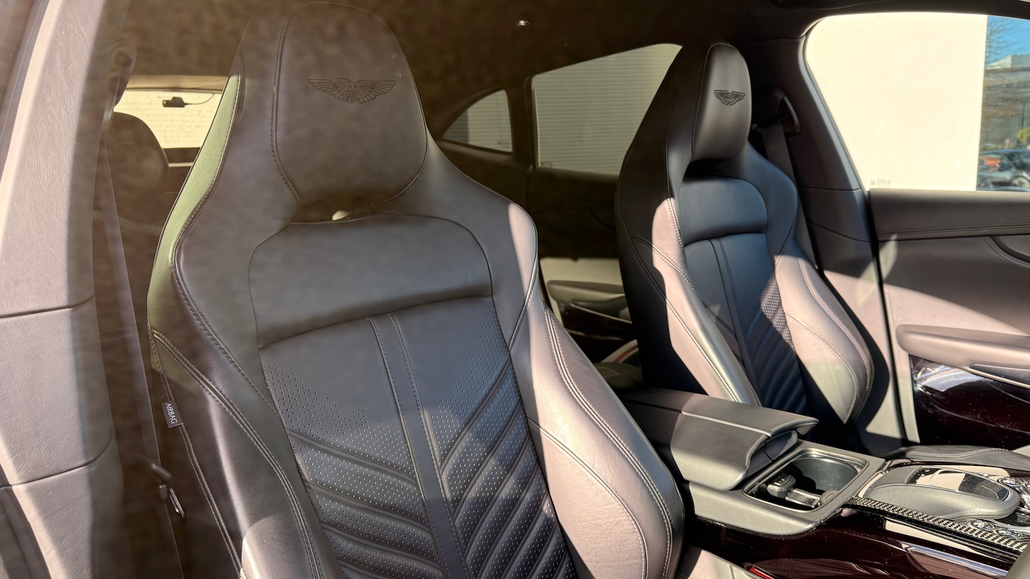 Used Aston Martin DBX 2022 for sale - 76334923: Photo 12