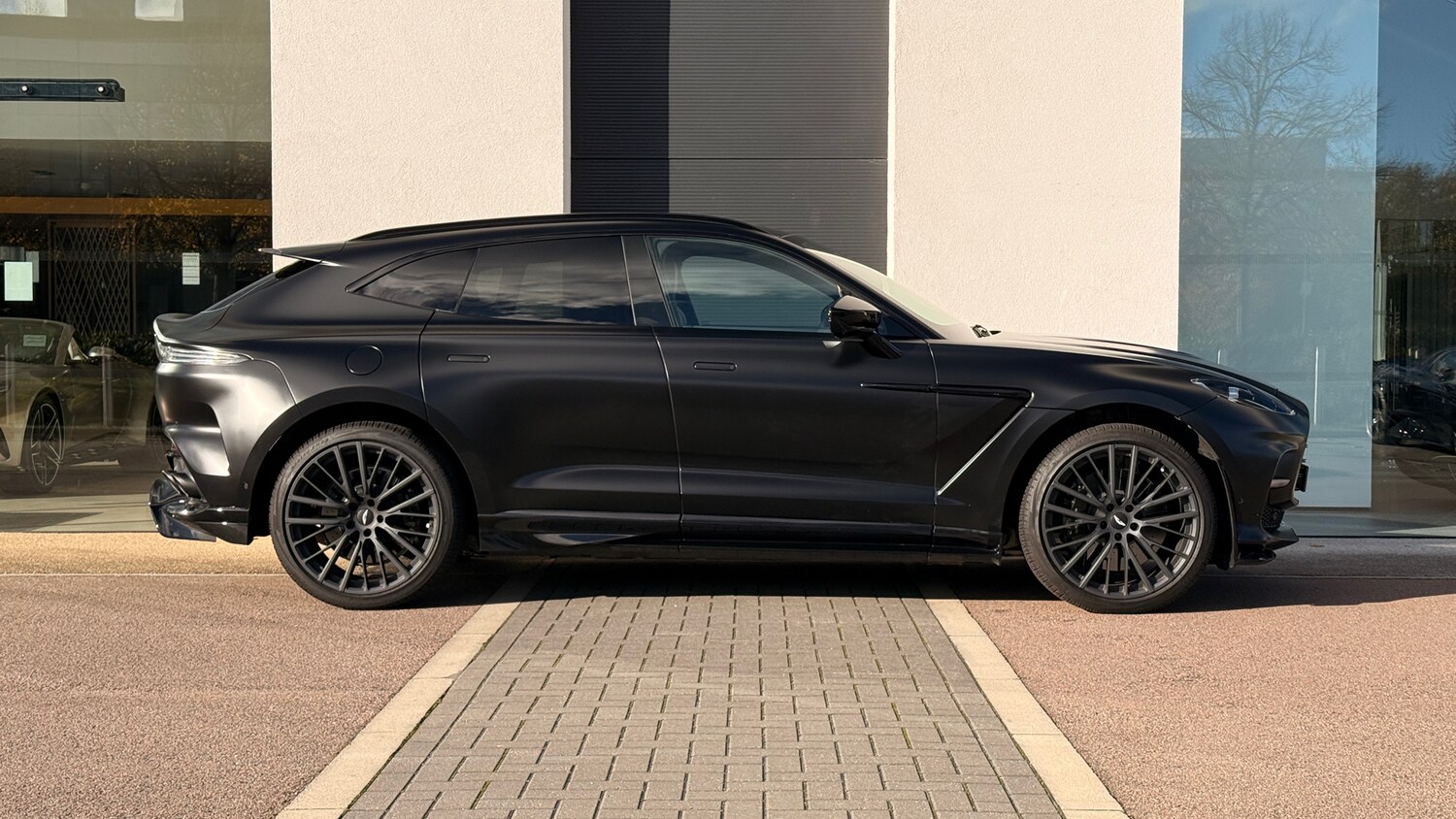 Used Aston Martin DBX 2022 for sale - 76334923: Photo 15