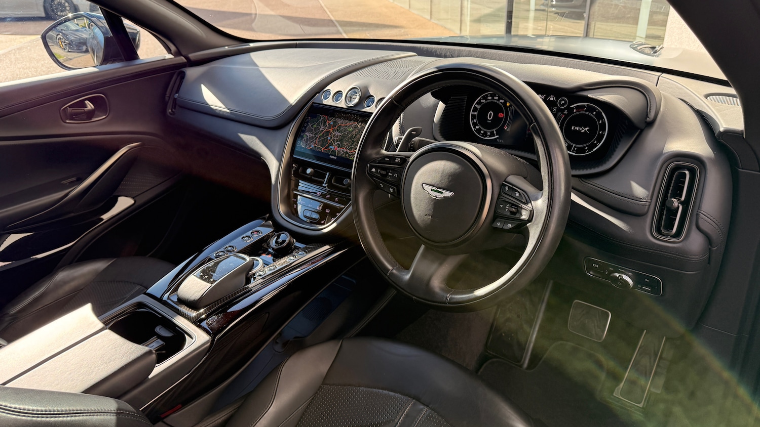 Used Aston Martin DBX 2022 for sale - 76334923: Photo 3