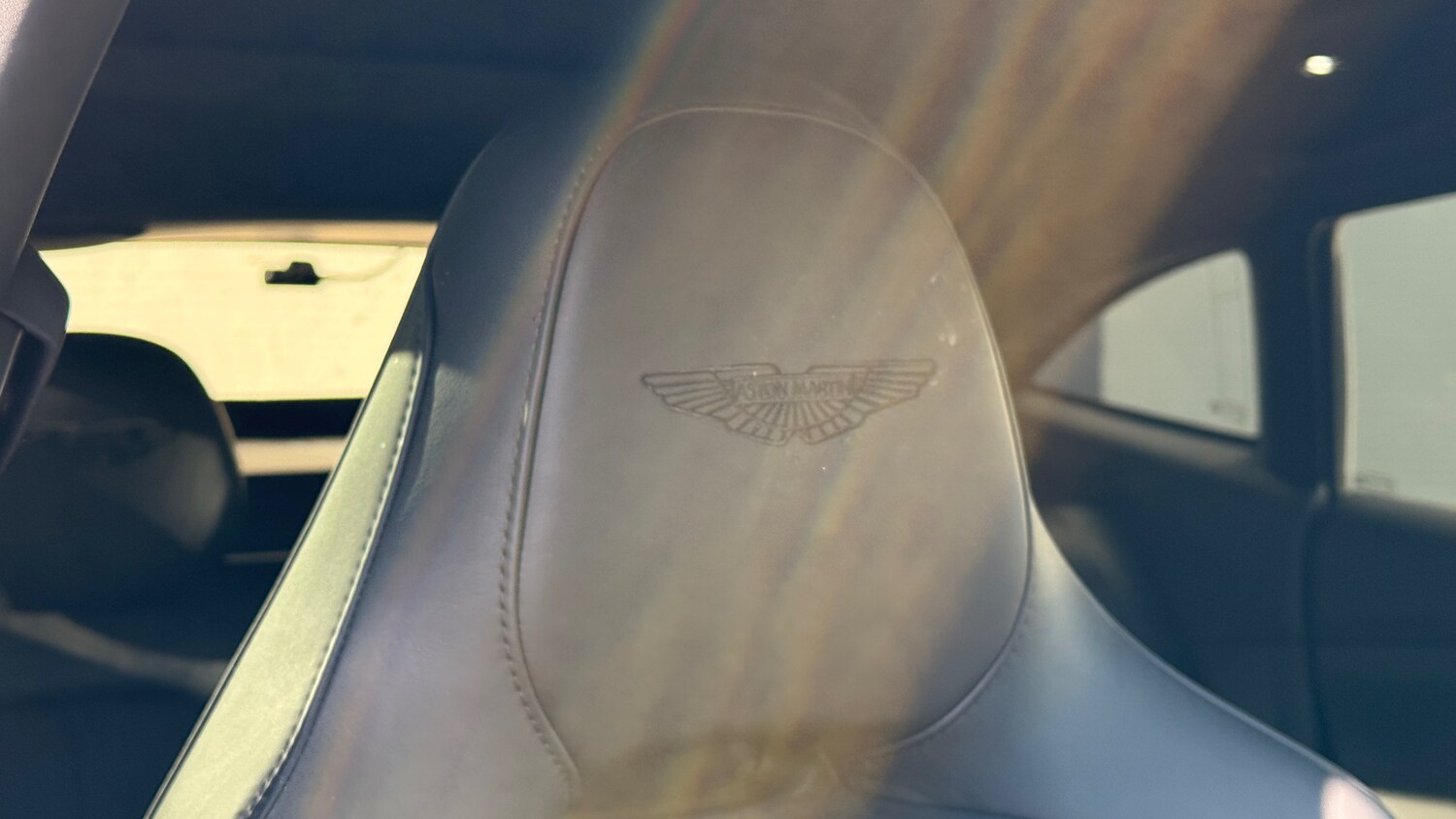 Used Aston Martin DBX 2022 for sale - 76334923: Photo 5