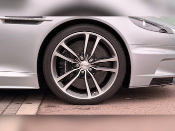 Used Aston Martin DBS 2010 for sale - 78154733: Photo