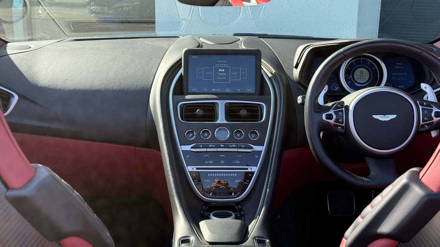 Used Aston Martin DB11 for sale - 76470943: Photo 10