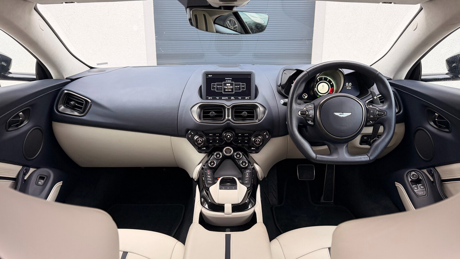 Used Aston Martin Vantage 2023 for sale - 77494623: Photo 10