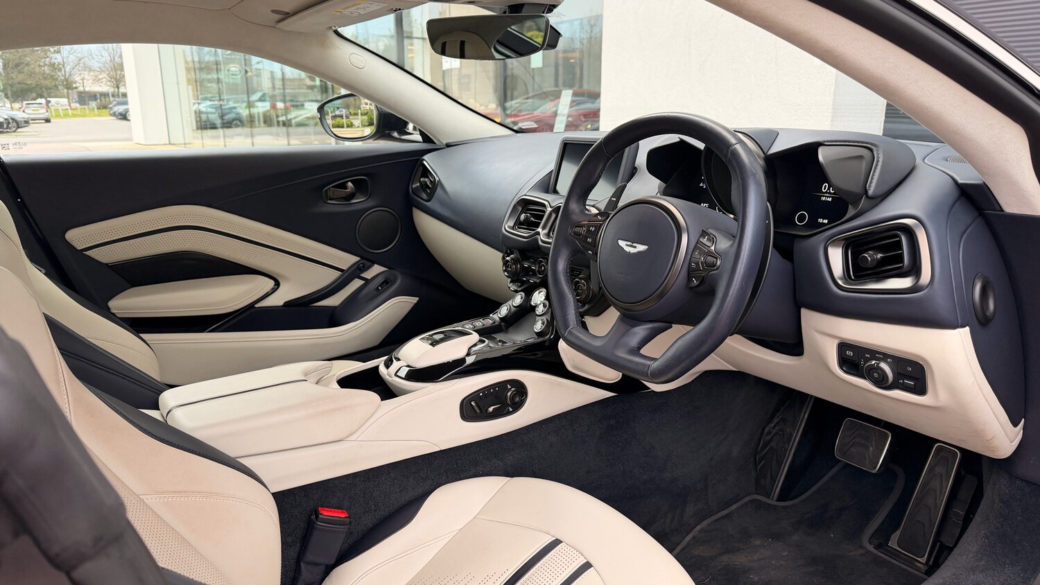 Used Aston Martin Vantage 2023 for sale - 77494623: Photo 3