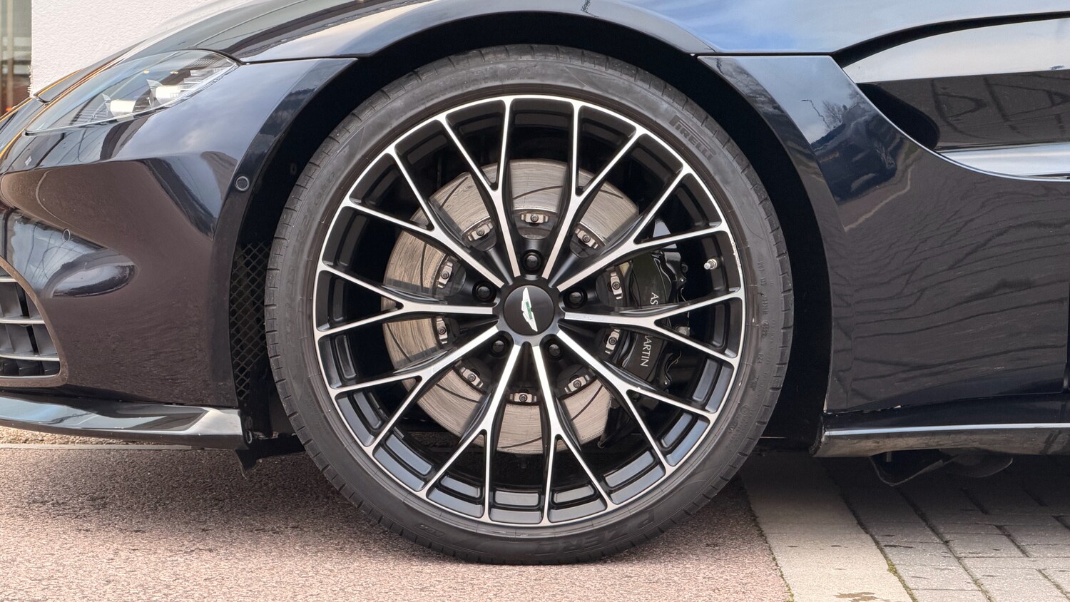 Used Aston Martin Vantage 2023 for sale - 77494623: Photo 4