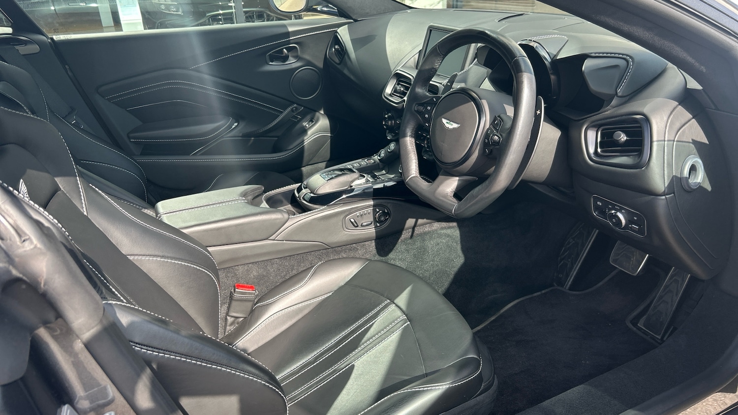 Used Aston Martin Vantage 2021 for sale - 78084313: Photo 3