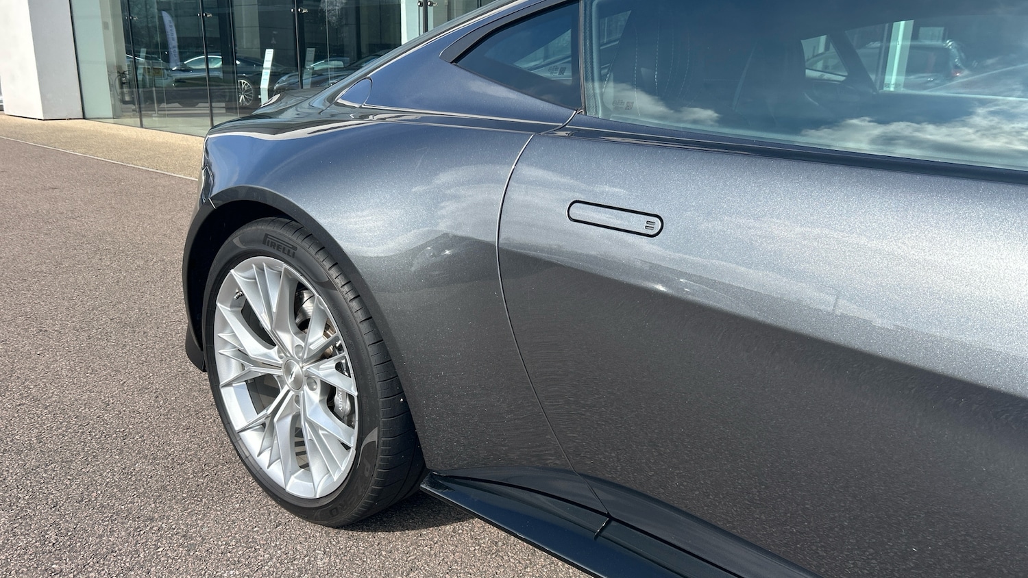 Used Aston Martin Vantage 2021 for sale - 78084313: Photo 9