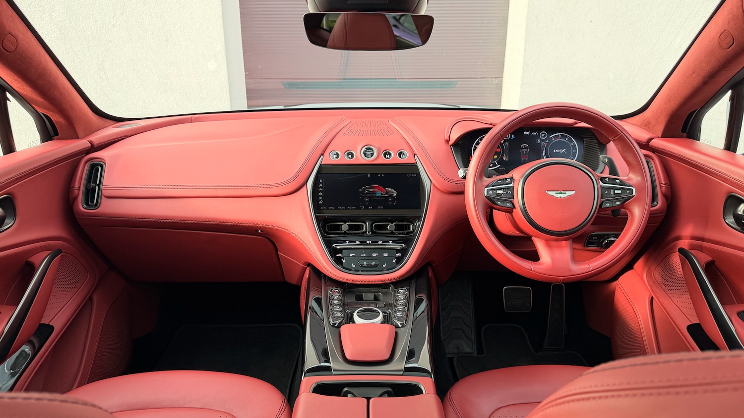 Used Aston Martin DBX 2022 for sale - 76470955: Photo 10