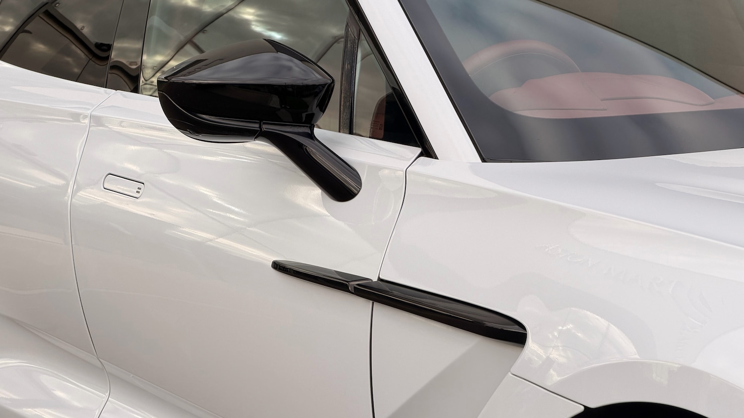 Used Aston Martin DBX 2022 for sale - 76470955: Photo 16