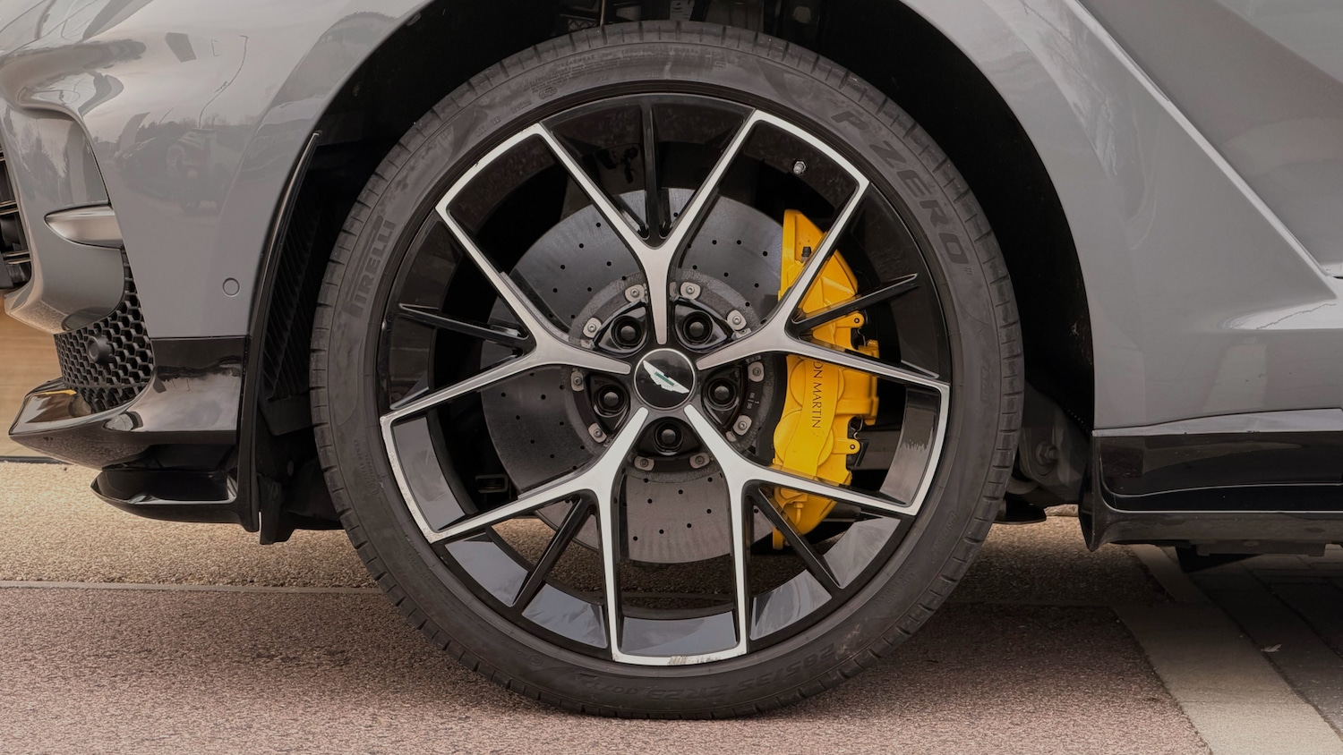 Used Aston Martin DBX for sale - 78004730: Photo 4