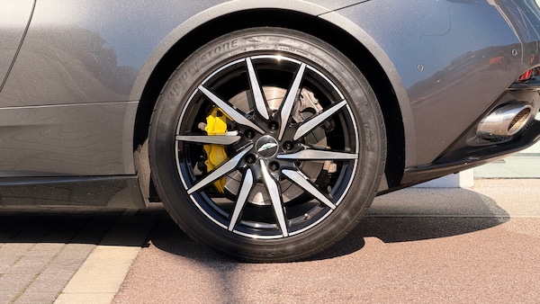 Used Aston Martin DB11 2019 for sale - 76119543: Photo 25