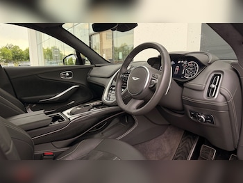 Used Aston Martin DBX 2024 for sale - 79552113: Photo