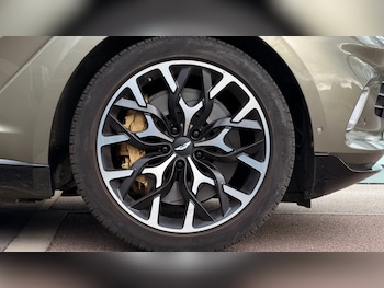 Used Aston Martin DBX 2024 for sale - 79552113: Photo