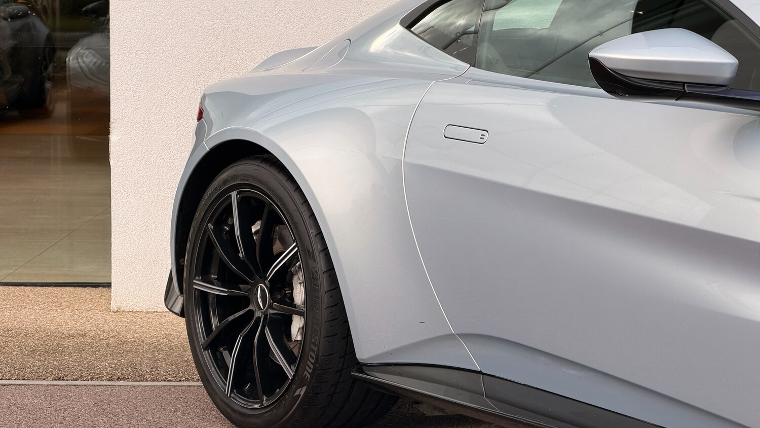 Used Aston Martin Vantage 2019 for sale - 76510584: Photo 15