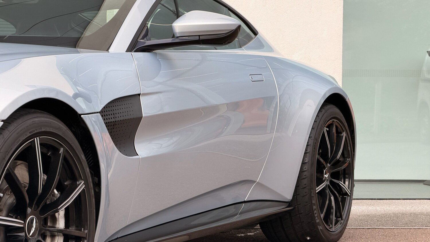 Used Aston Martin Vantage 2019 for sale - 76510584: Photo 23