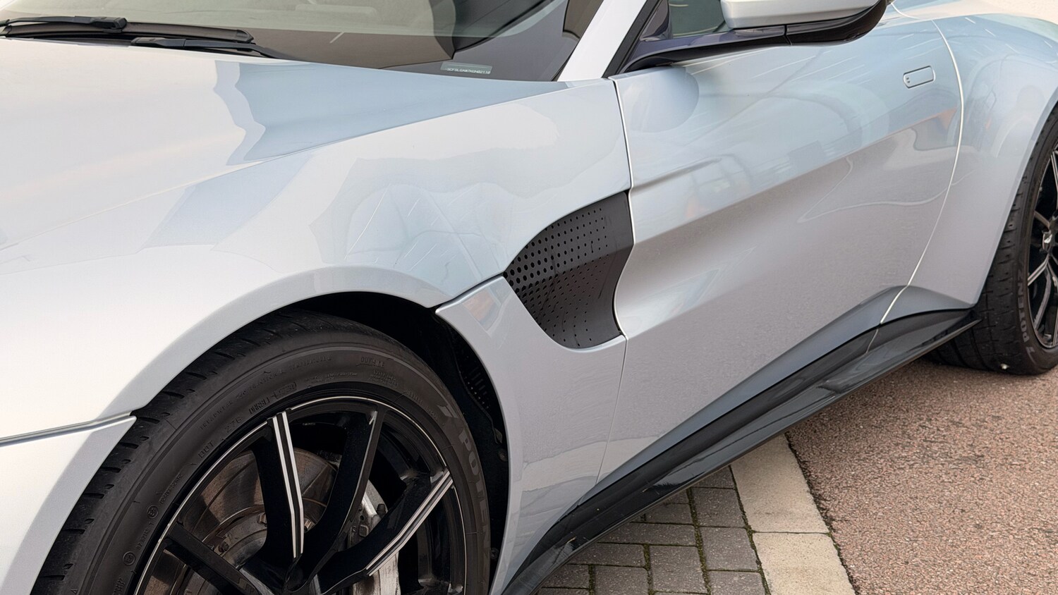 Used Aston Martin Vantage 2019 for sale - 76510584: Photo 24
