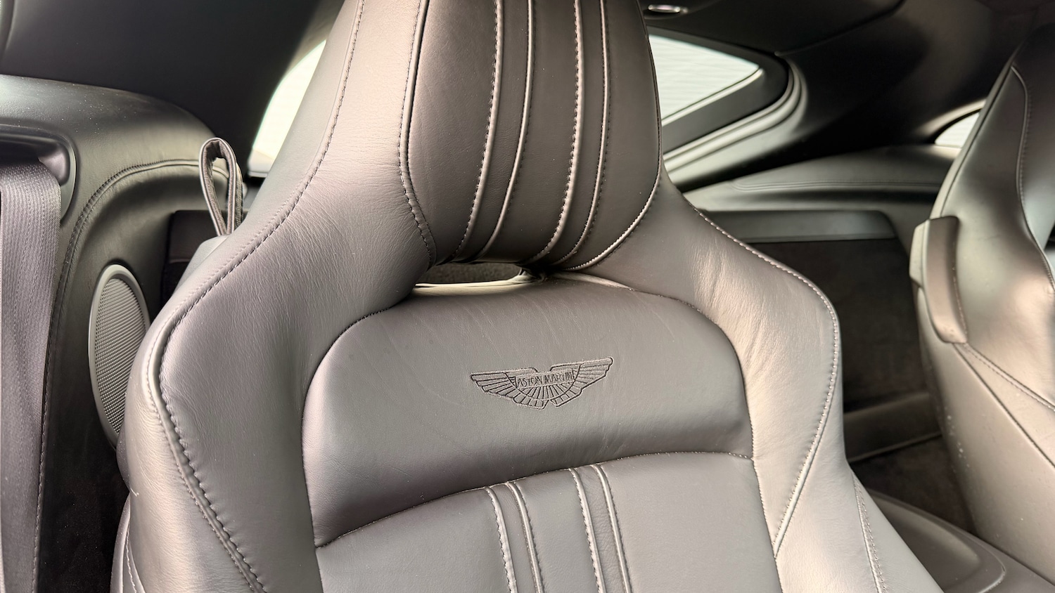 Used Aston Martin Vantage 2019 for sale - 76510584: Photo 5