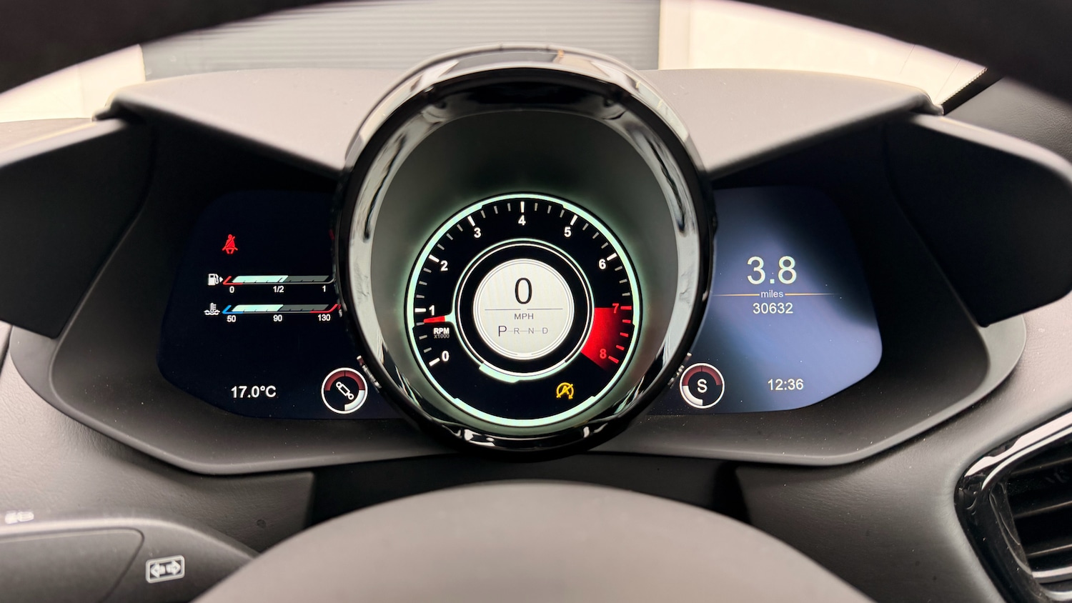 Used Aston Martin Vantage 2019 for sale - 76510584: Photo 6