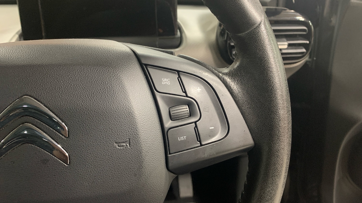 Used Citroen C4 Cactus 2019 for sale - 76307995: Photo 24