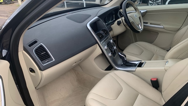 Used Volvo XC60 2017 for sale - 76228666: Photo 12