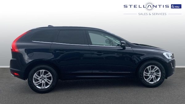 Used Volvo XC60 2017 for sale - 76228666: Photo 2
