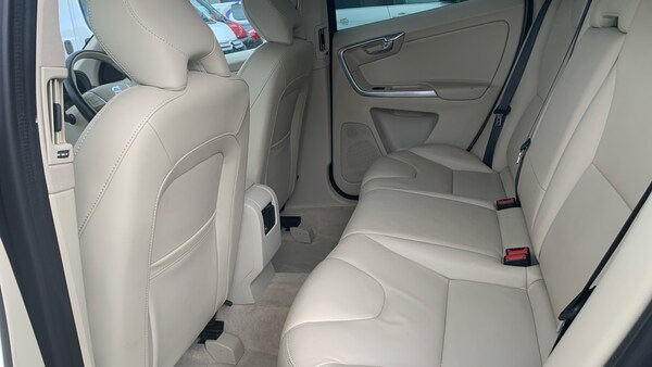 Used Volvo XC60 2017 for sale - 76228666: Photo 33