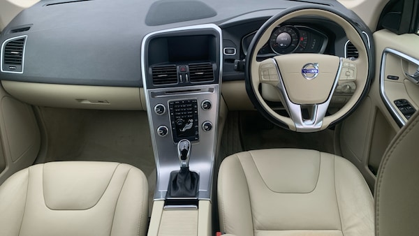 Used Volvo XC60 2017 for sale - 76228666: Photo 4