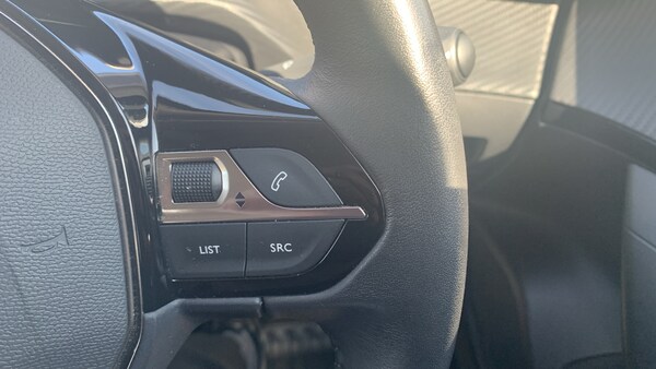 Used Peugeot 2008 2022 for sale - 76043877: Photo 24