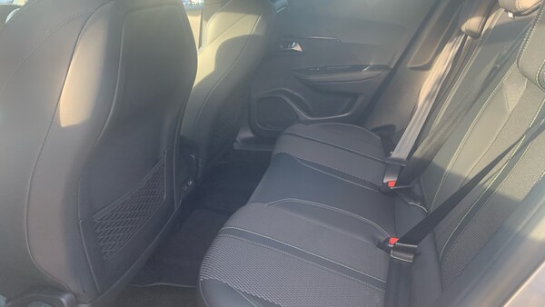 Used Peugeot 2008 2024 for sale - 76139373: Photo 32