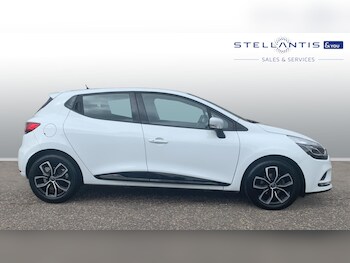 Used Renault Clio 2018 for sale - 75867511: Photo