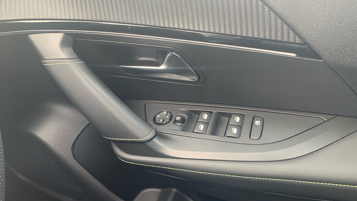 Used Peugeot 2008 2022 for sale - 76296628: Photo 22