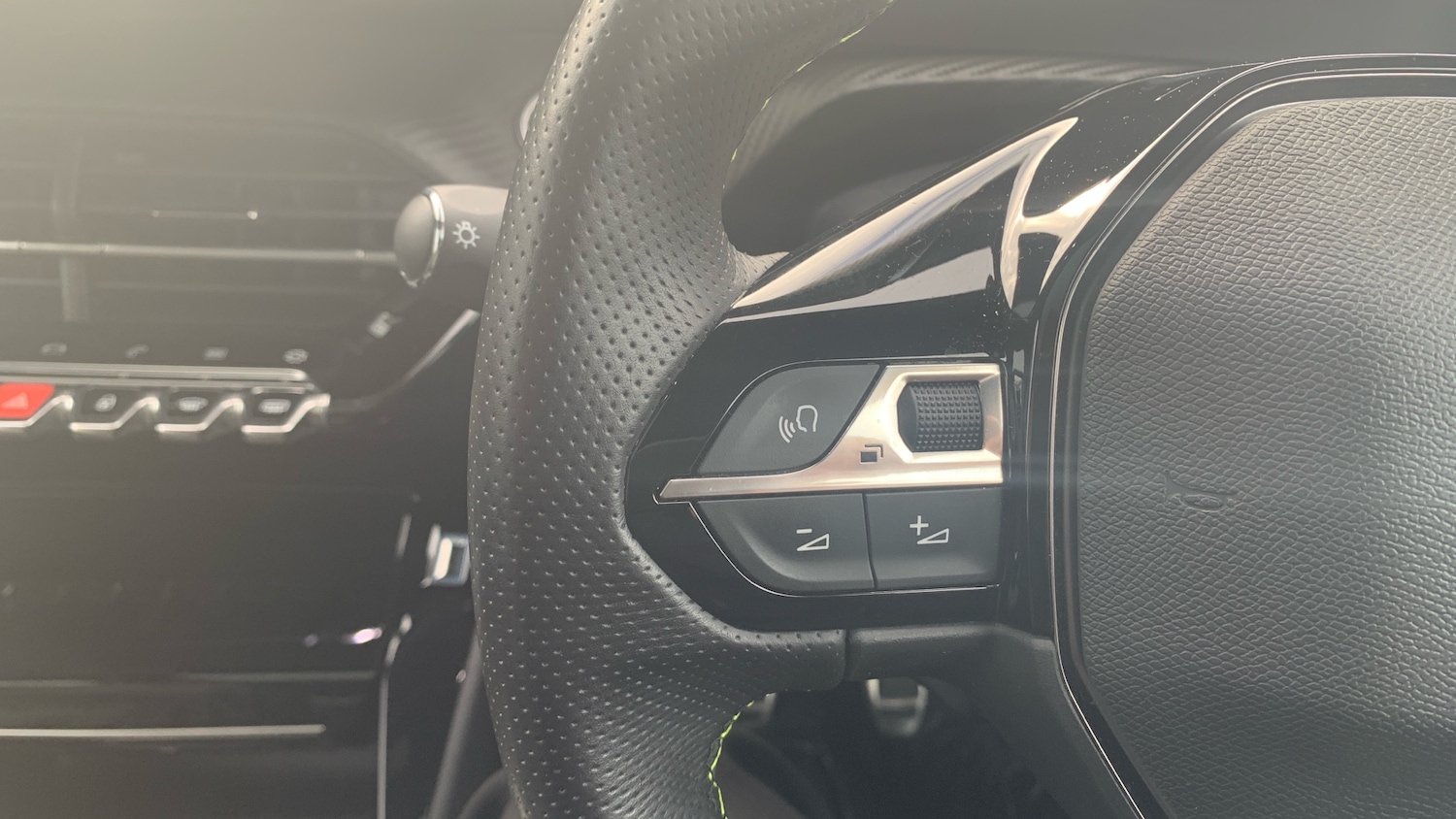 Used Peugeot 2008 2022 for sale - 76296628: Photo 23