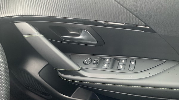 Used Peugeot 208 2023 for sale - 76190401: Photo 22