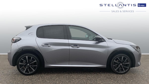 Used Peugeot 208 2023 for sale - 76190401: Photo 2
