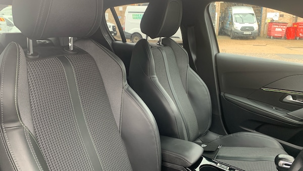 Used Peugeot 208 2023 for sale - 76190401: Photo 42