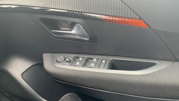 Used Peugeot 208 2022 for sale - 76216486: Photo 22